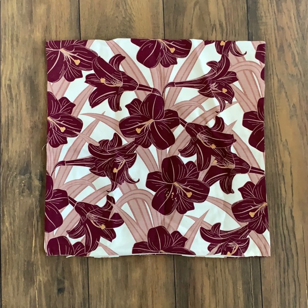 (3/$10) H&M floral pillow case